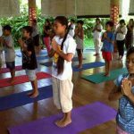 yoga-for-kids-di-ubud-bali